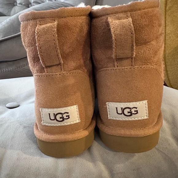 Ugg Classic Mini Boots - Picture 5 of 9